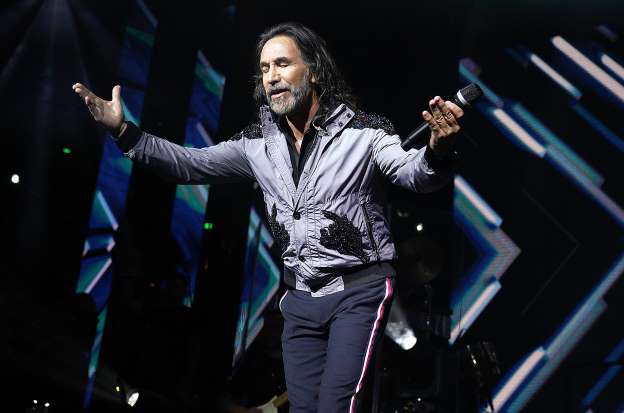 Marco Antonio Solis at Hollywood Bowl